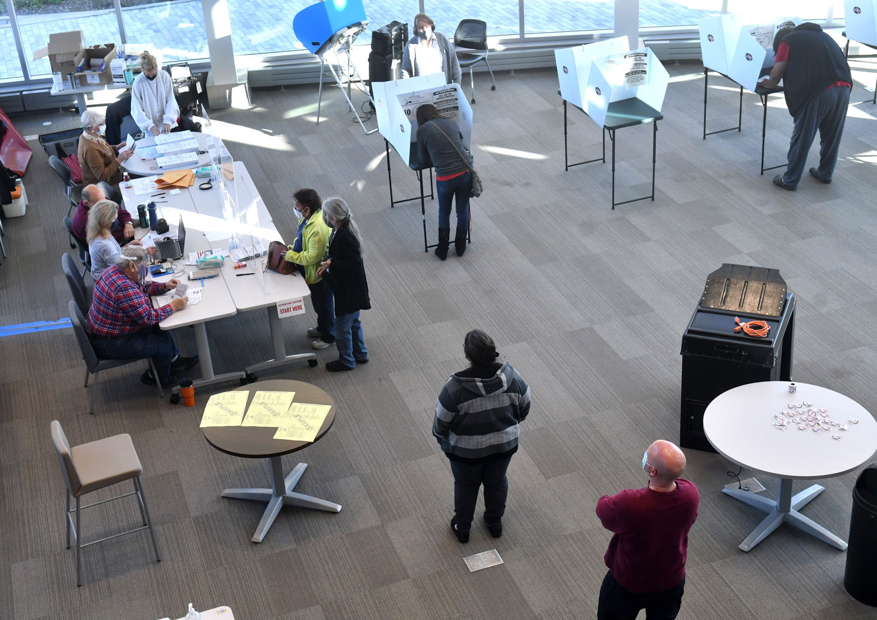 Voting at Western Illinois University